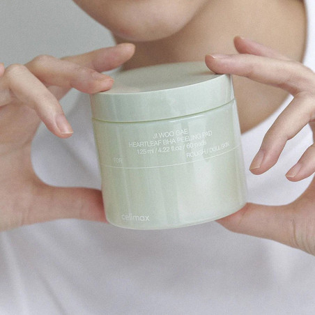 Disques Exfoliants JI WOO GAE "Heartleaf BHA Peeling Pad"